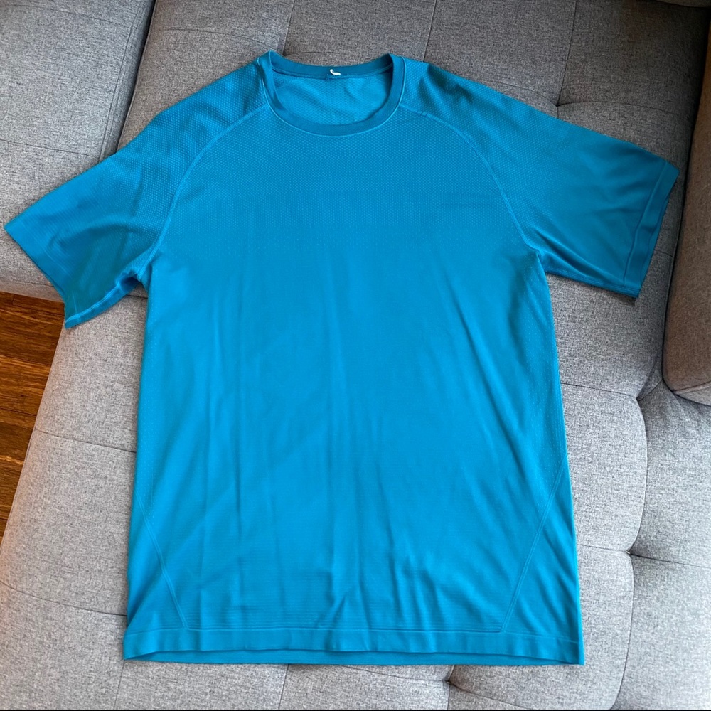 Lululemon Metal Vent Tech Short Sleeve Blue